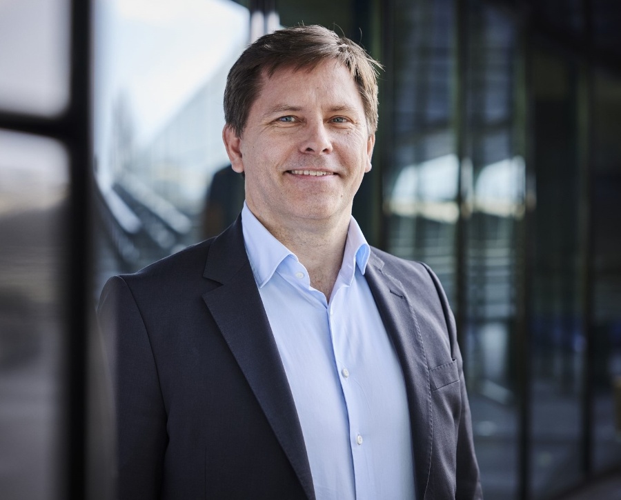 Fredrik ?berg - MOS離散器件事業部負責人