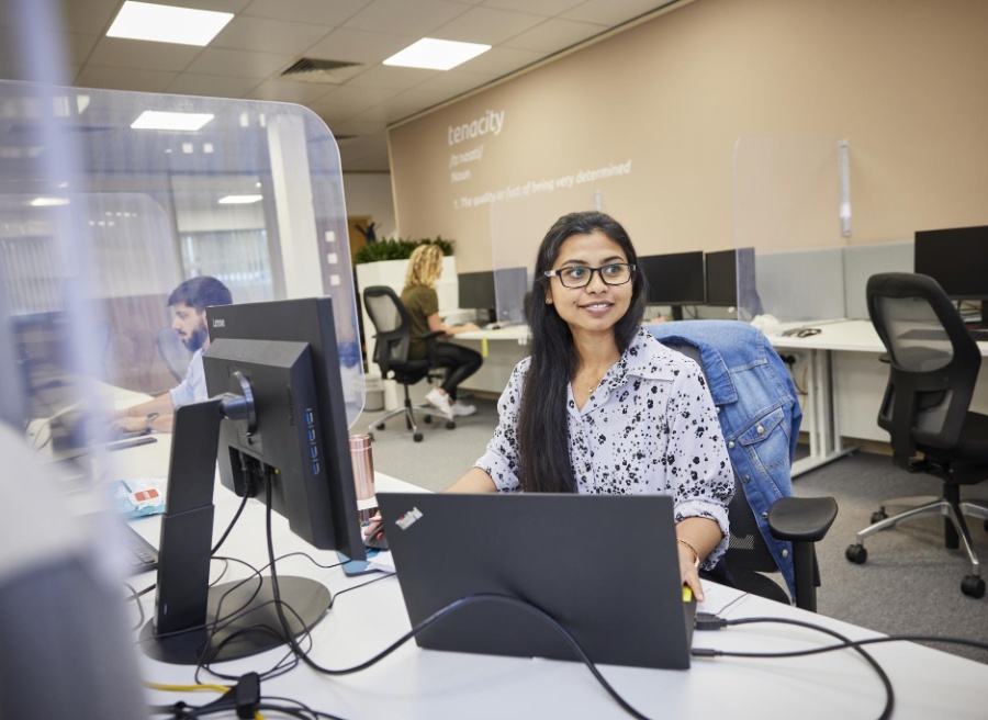 來自曼徹斯特的Mehzabeen